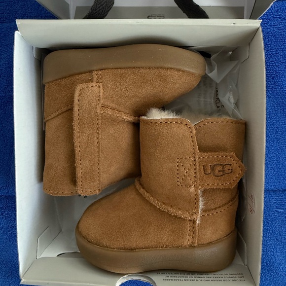 UGG Brown Baby Walker Shoes Suede Classic - Picture 5 of 5